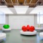 Interiör3_Eero_Aarnio_Designmuseet_Helsingfors_Fotocred_Paavo_Lehtonen