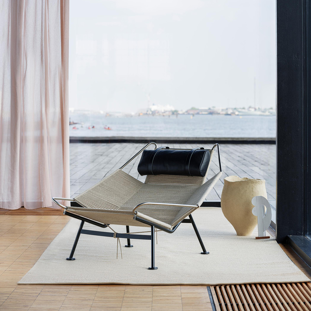 Pp Mobler Wegner Pp225 Flag Halyard Chair Black Lifestyle | Scandinavian Design