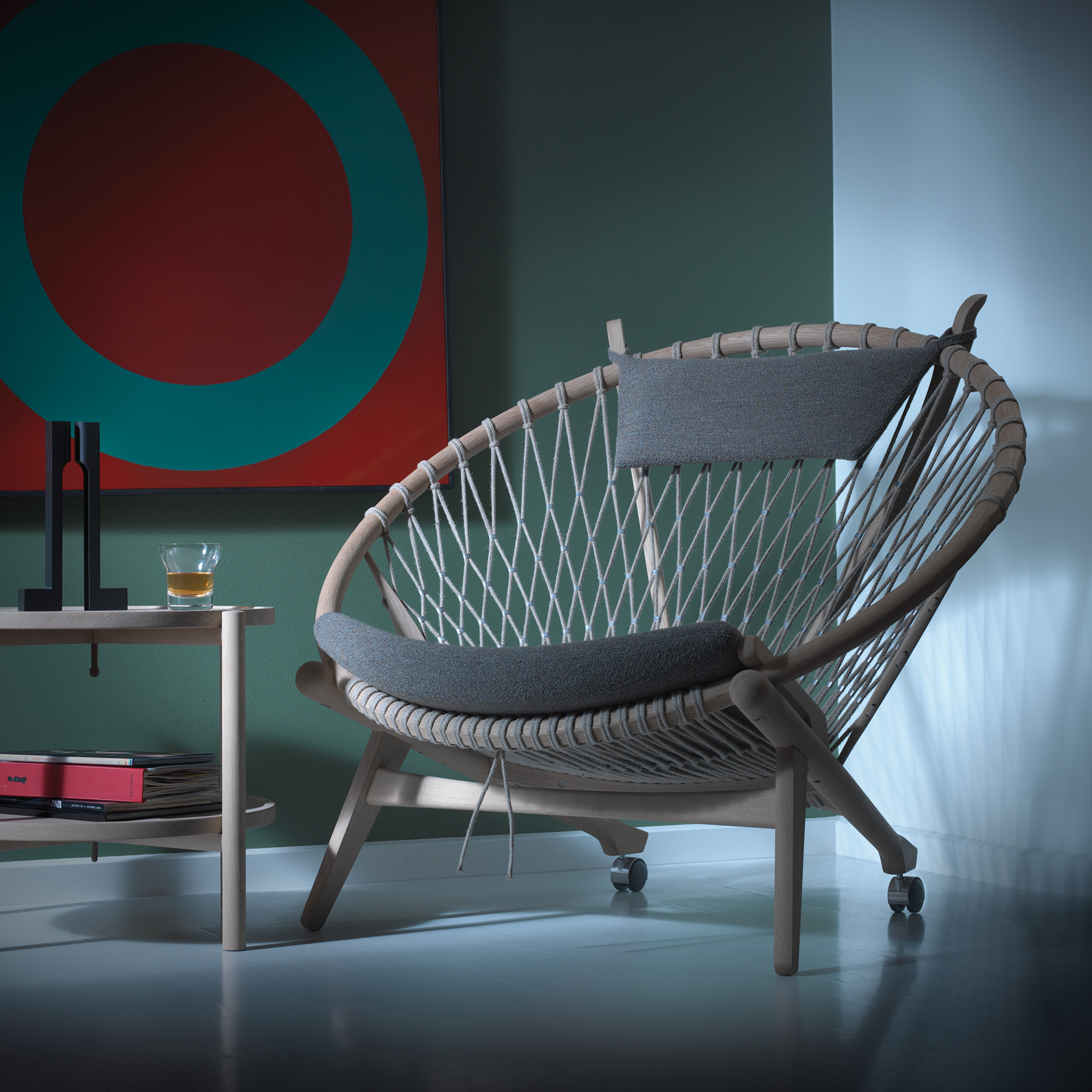 Pp130_oak_35_interior | ScandinavianDesign.com