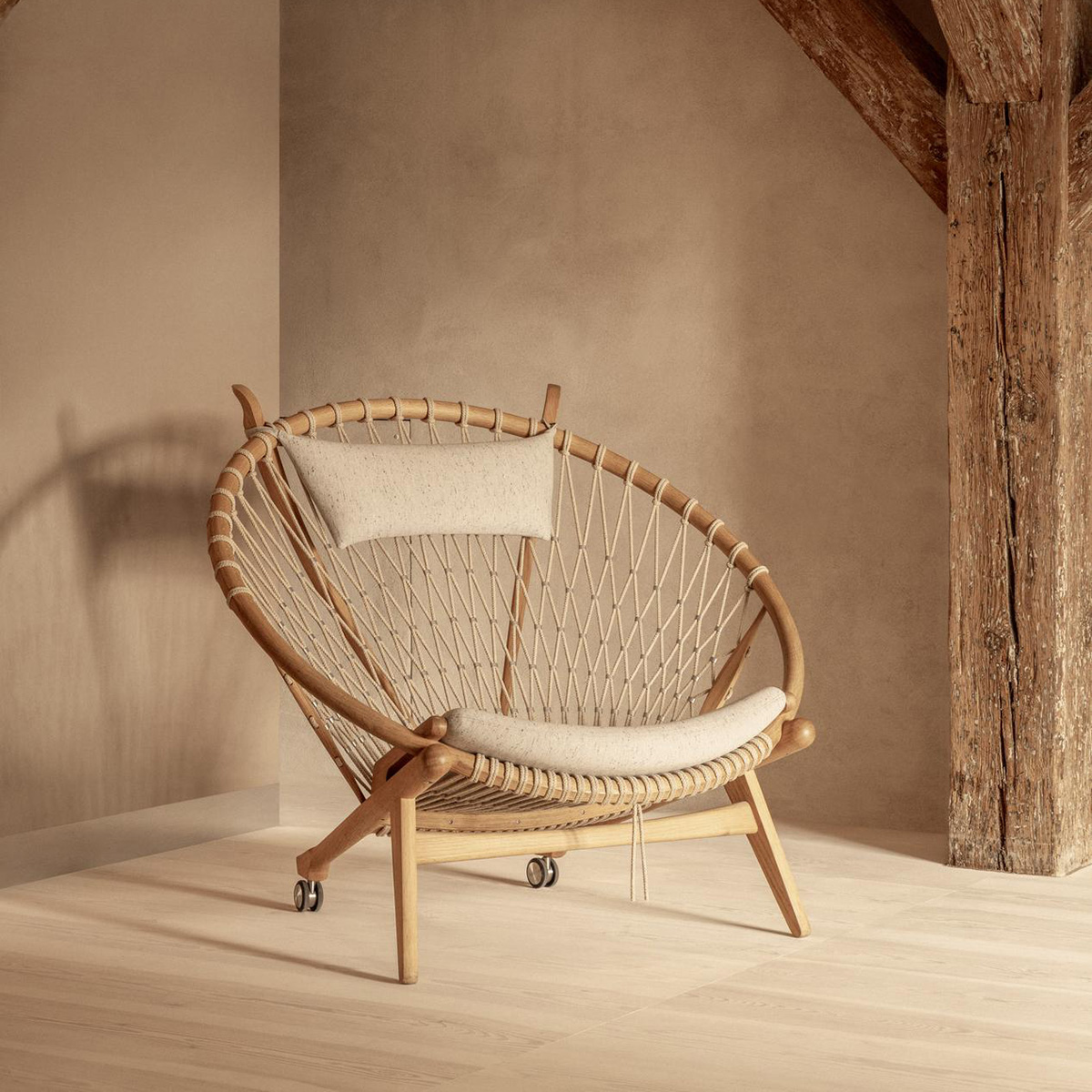 Pp Mobler Pp130 Circle Chair Oak Soap Alchemy Gin Fizz Pp Mobler Wegner Lifestyle Cma | Scandinavian Design