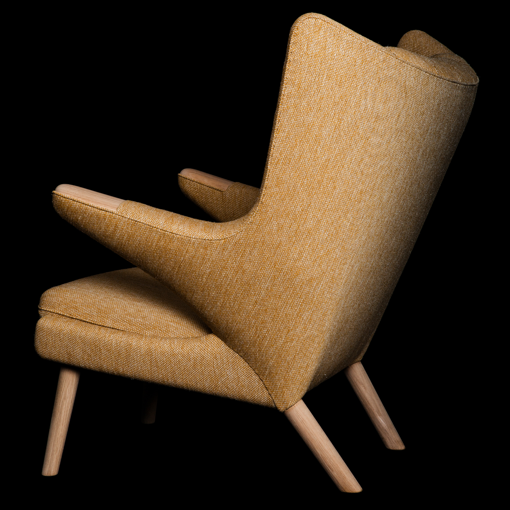 Pp19_oak_soap_halk_yellow_bg_black_khp-1 | ScandinavianDesign.com