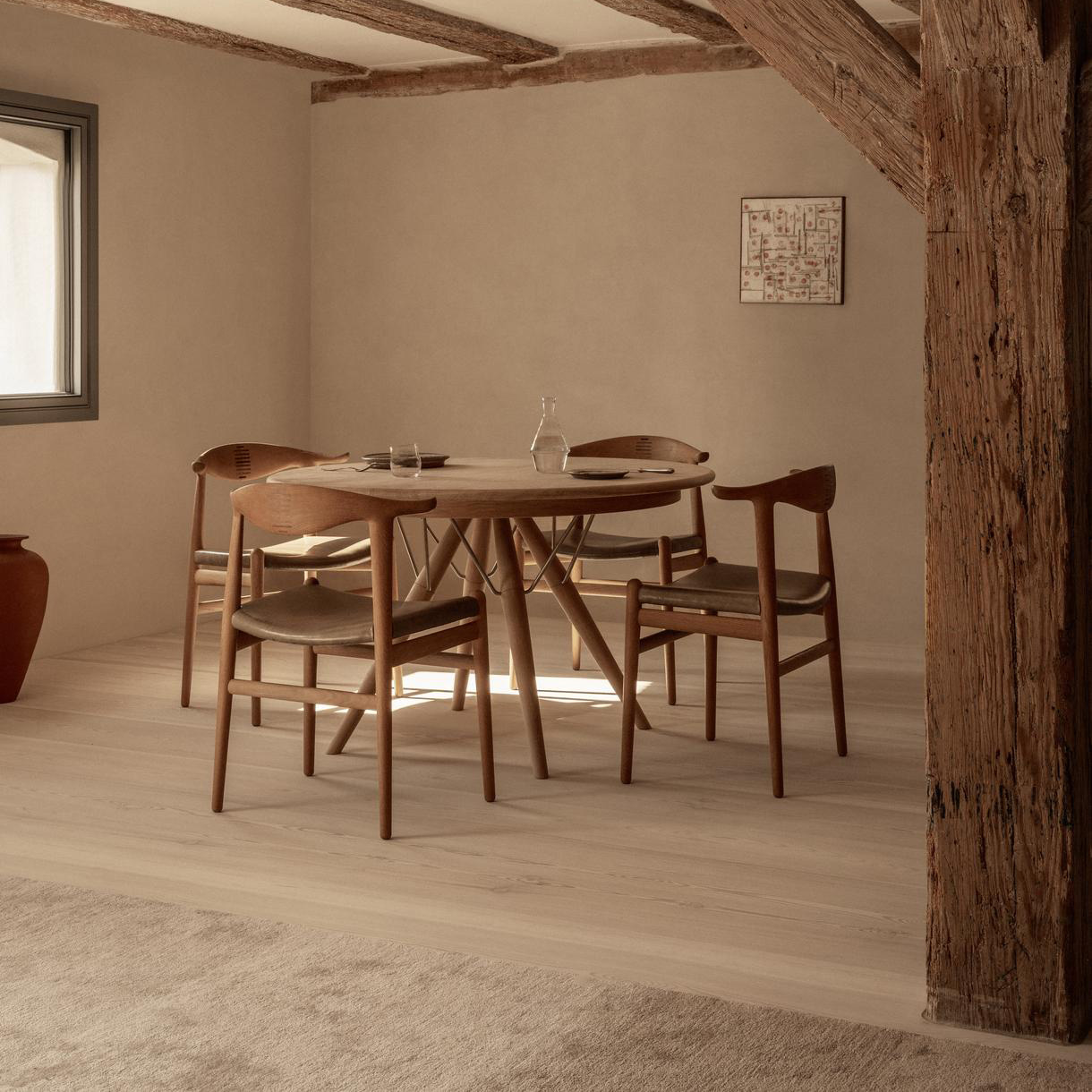 Pp505_cow_horn_chair_upholstered_pp_mobler_wegner_lifestyle_cma-1 | ScandinavianDesign.com