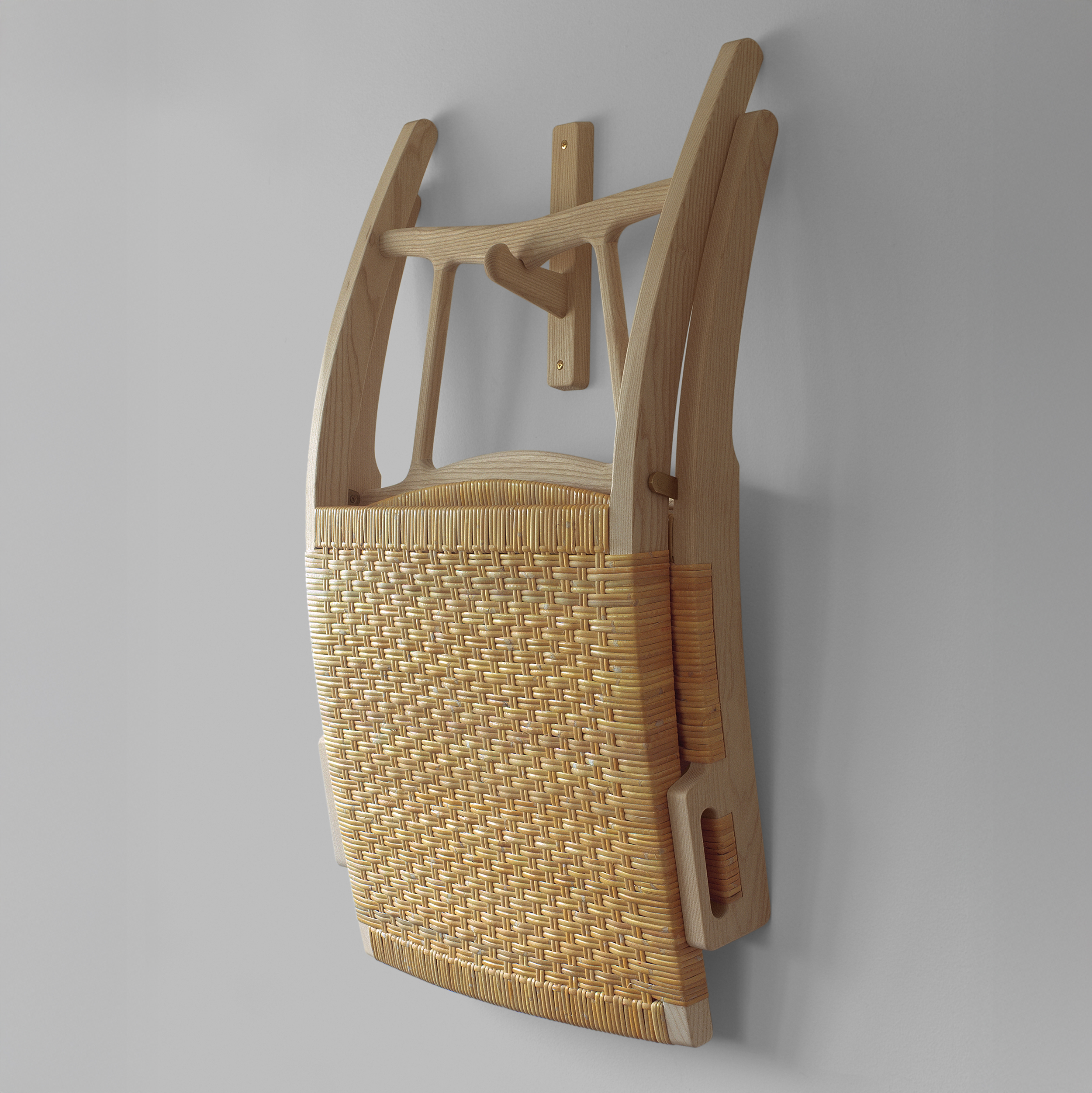 Pp512_ash_soap_cane_natural_bg_grey_jms-1 | ScandinavianDesign.com