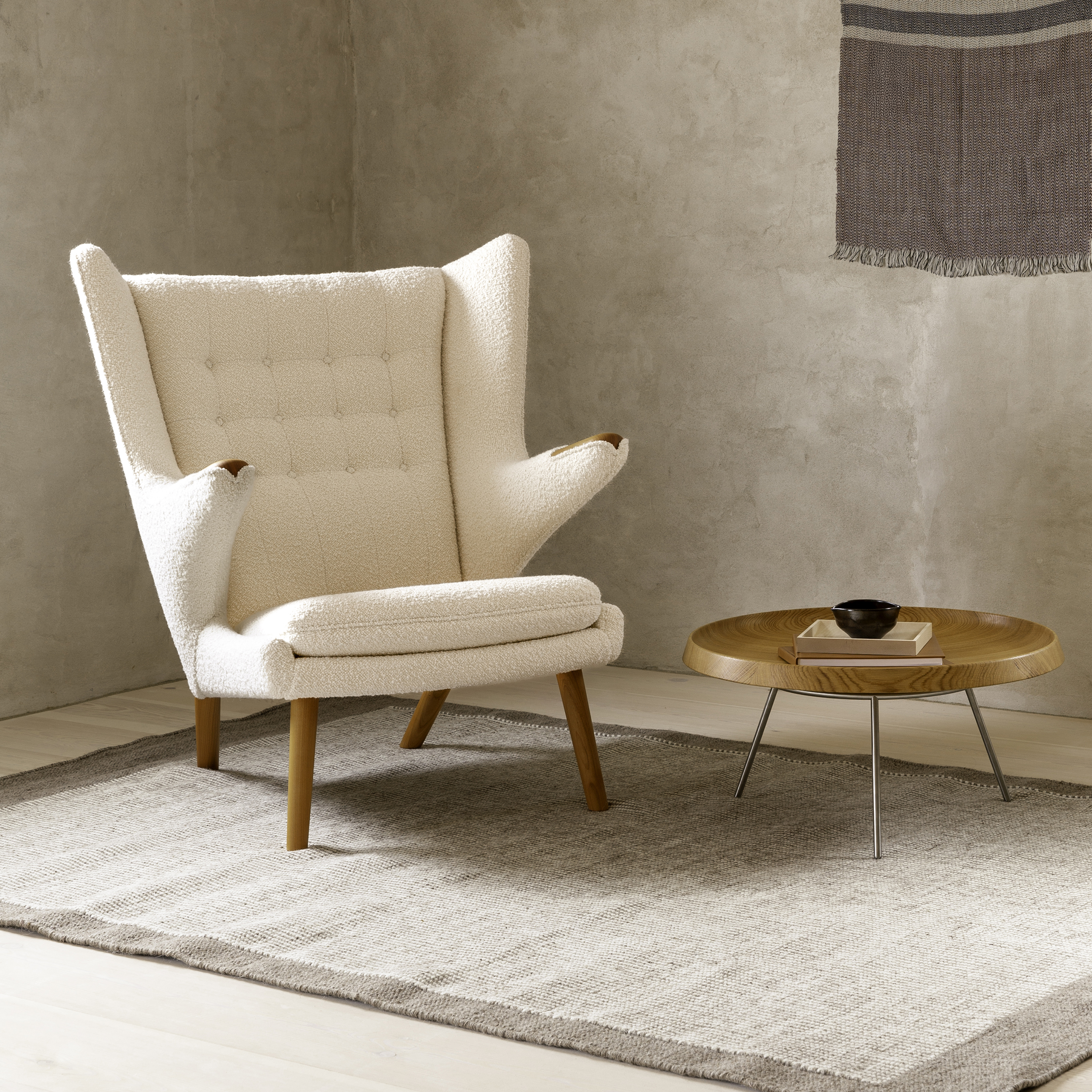 Pp_mobler_wegner_pp19_papa_bear_chair_cherry_boucle_lifestyle-1 | ScandinavianDesign.com