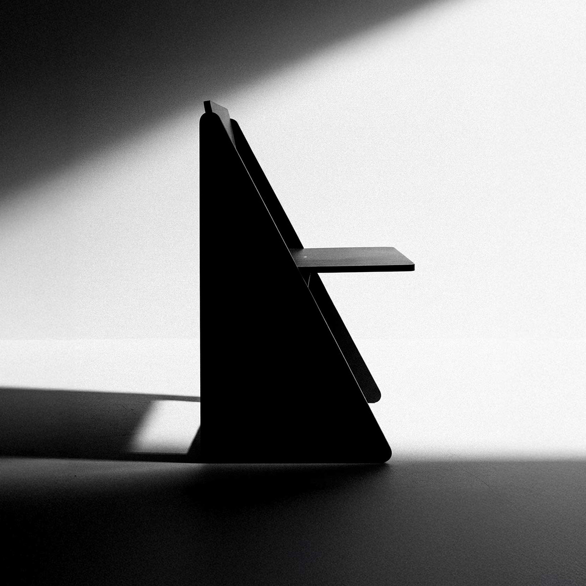 Angle-chair-primary-structures-1 | ScandinavianDesign.com