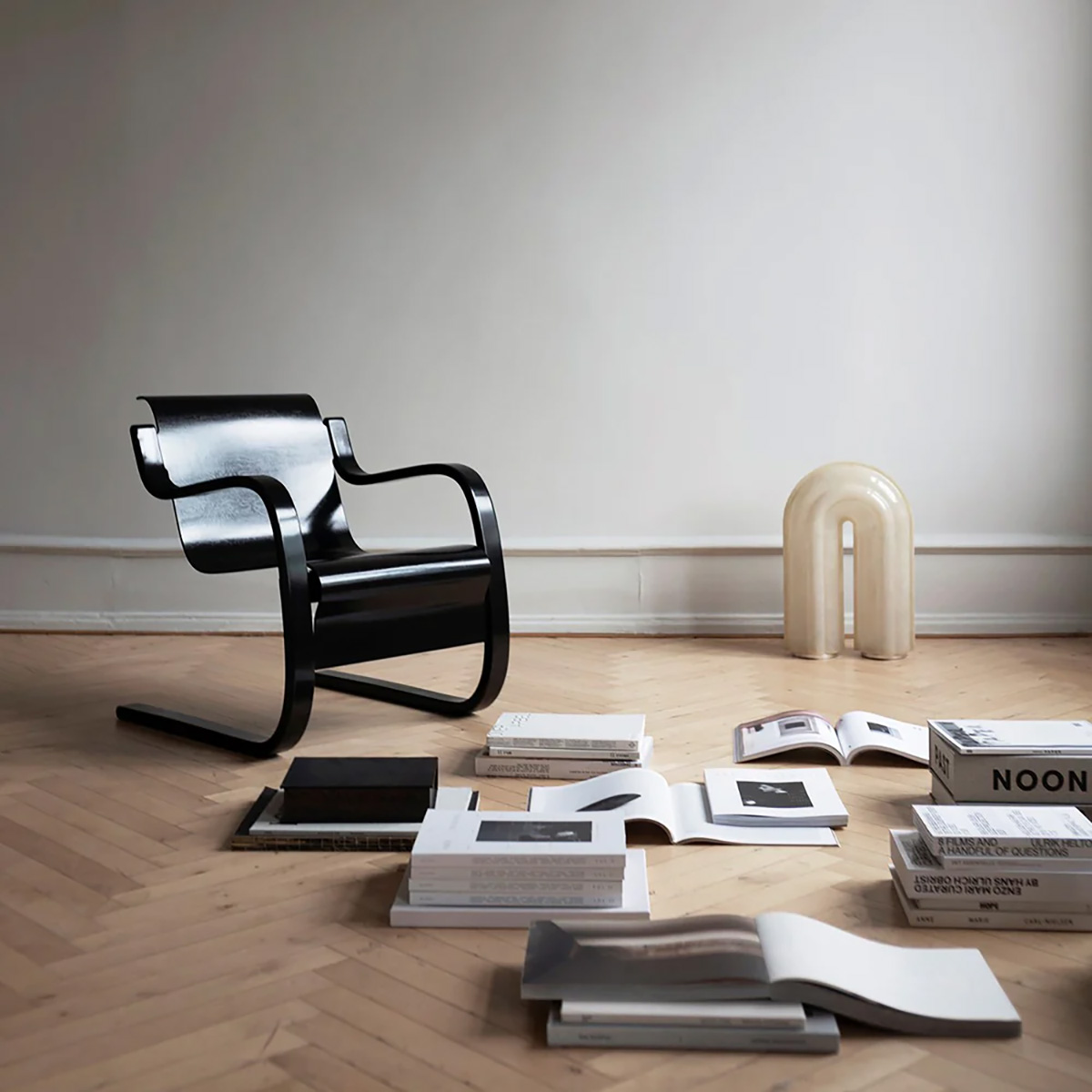 Aalto Armchair 42 Black & Walnut Editions by Artek