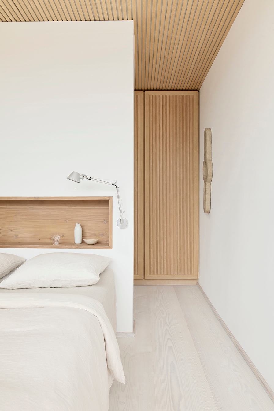 Bespoke alcove