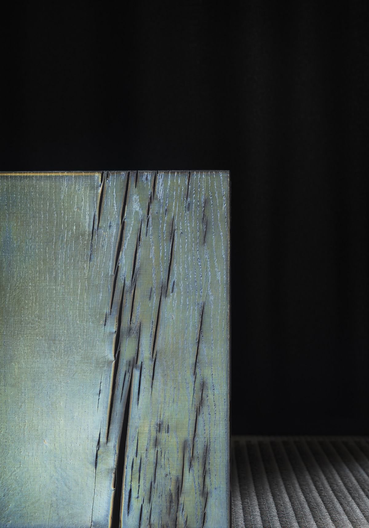 BIENNALE SH2 Shimber black stain natural wood oil mix detail1
