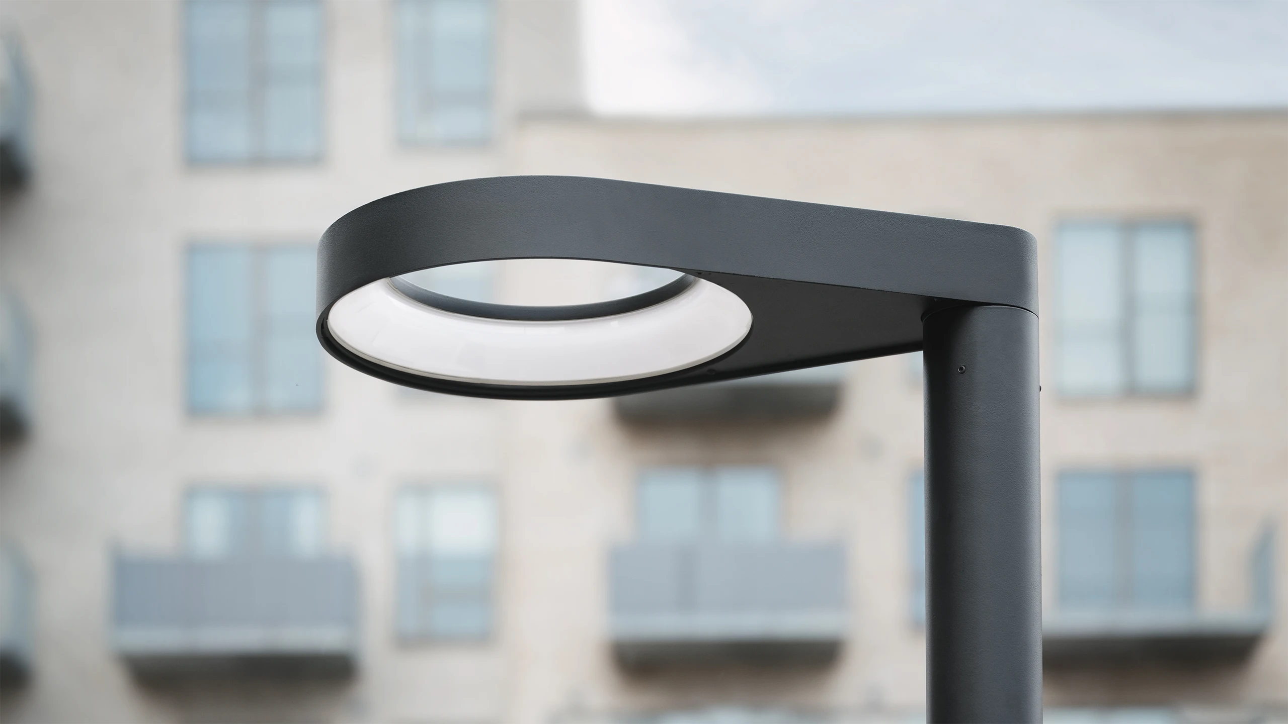 OTTO L1700 parklampe photobyJacobDue 1