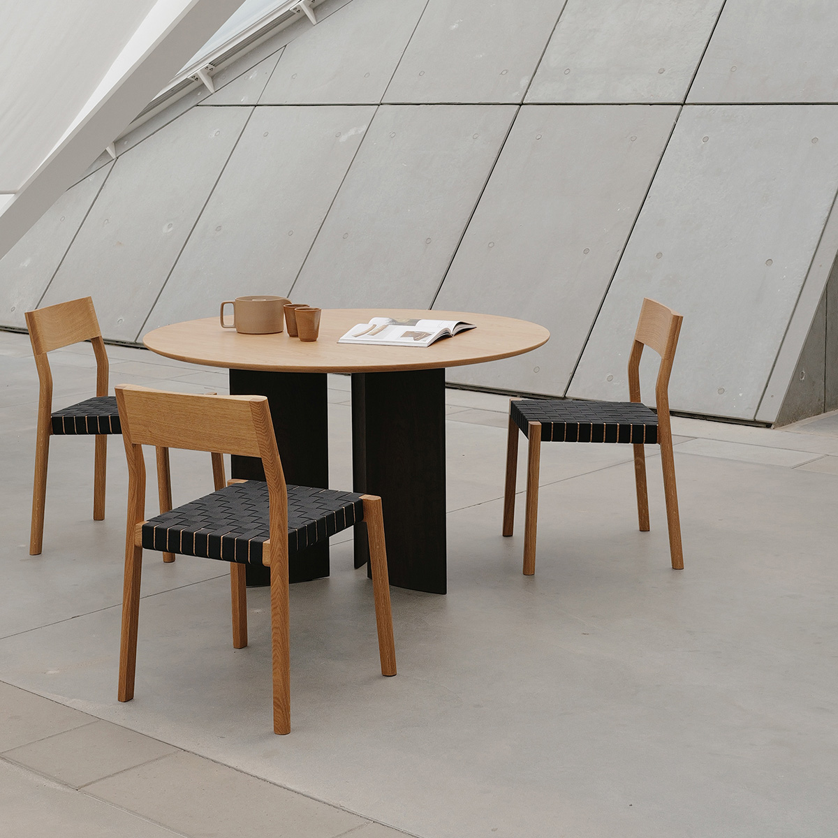 Wing Table Round Oak KS1 Chair Wing Table Round Oak KS1 Chair