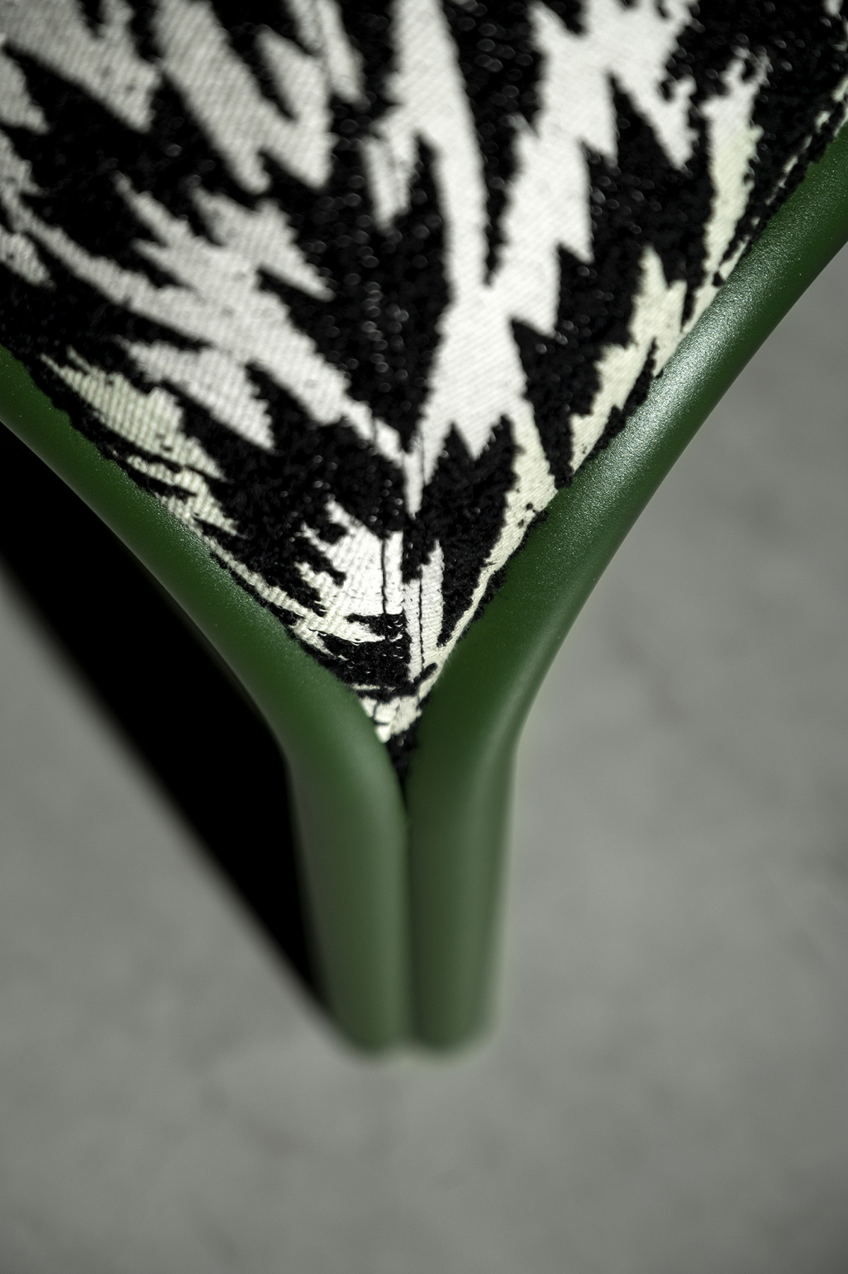 split bench farg blanche 2026