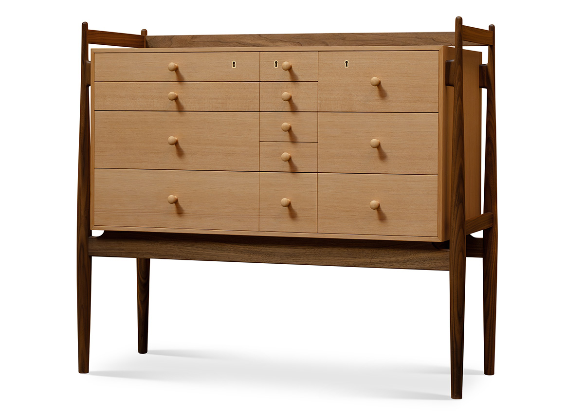 The Silverware Cabinet Oregon pine Walnut PS03