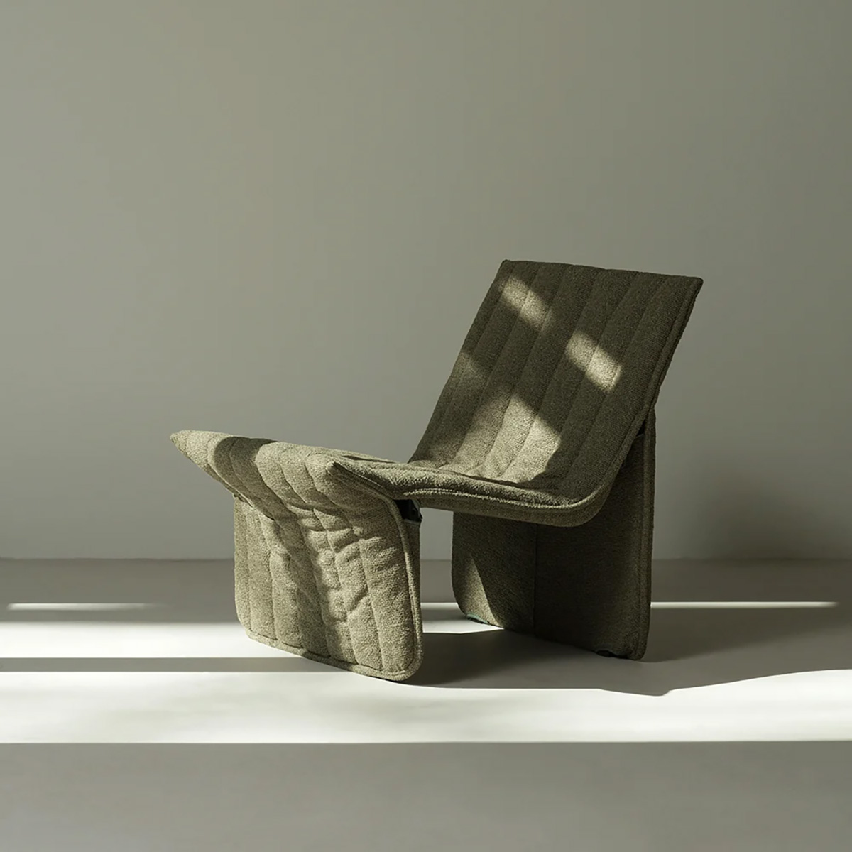 2026 Limit Lounge Chair Moss 0001 01