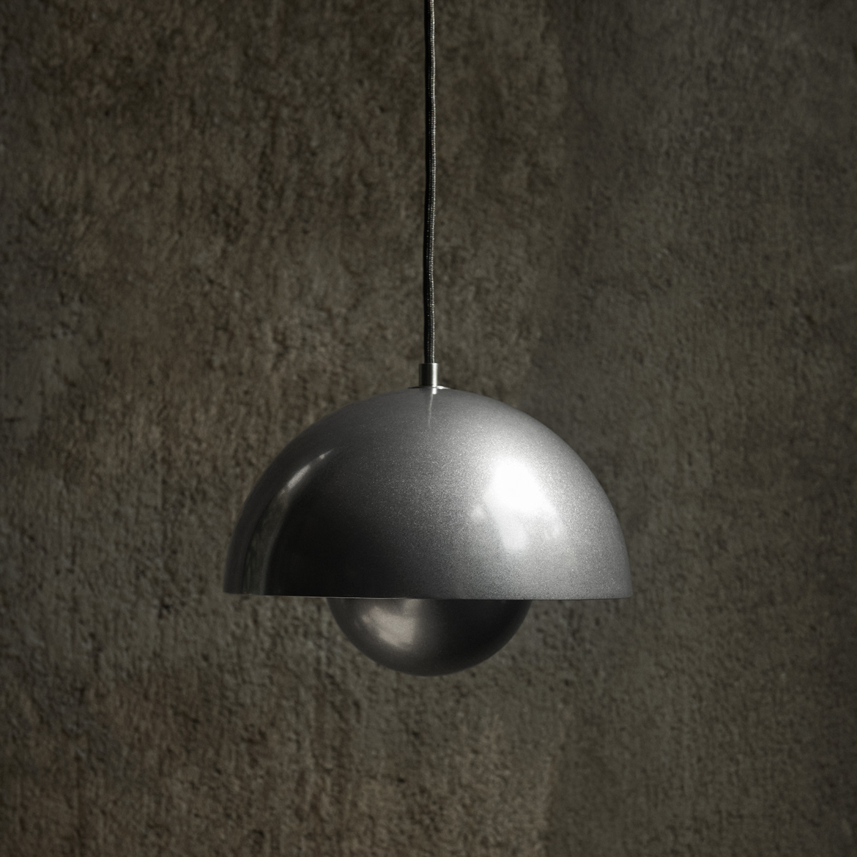 Flowerpot Anniversary Edition Pewter verner panton 3 Flowerpot Anniversary Edition Pewter verner panton 3