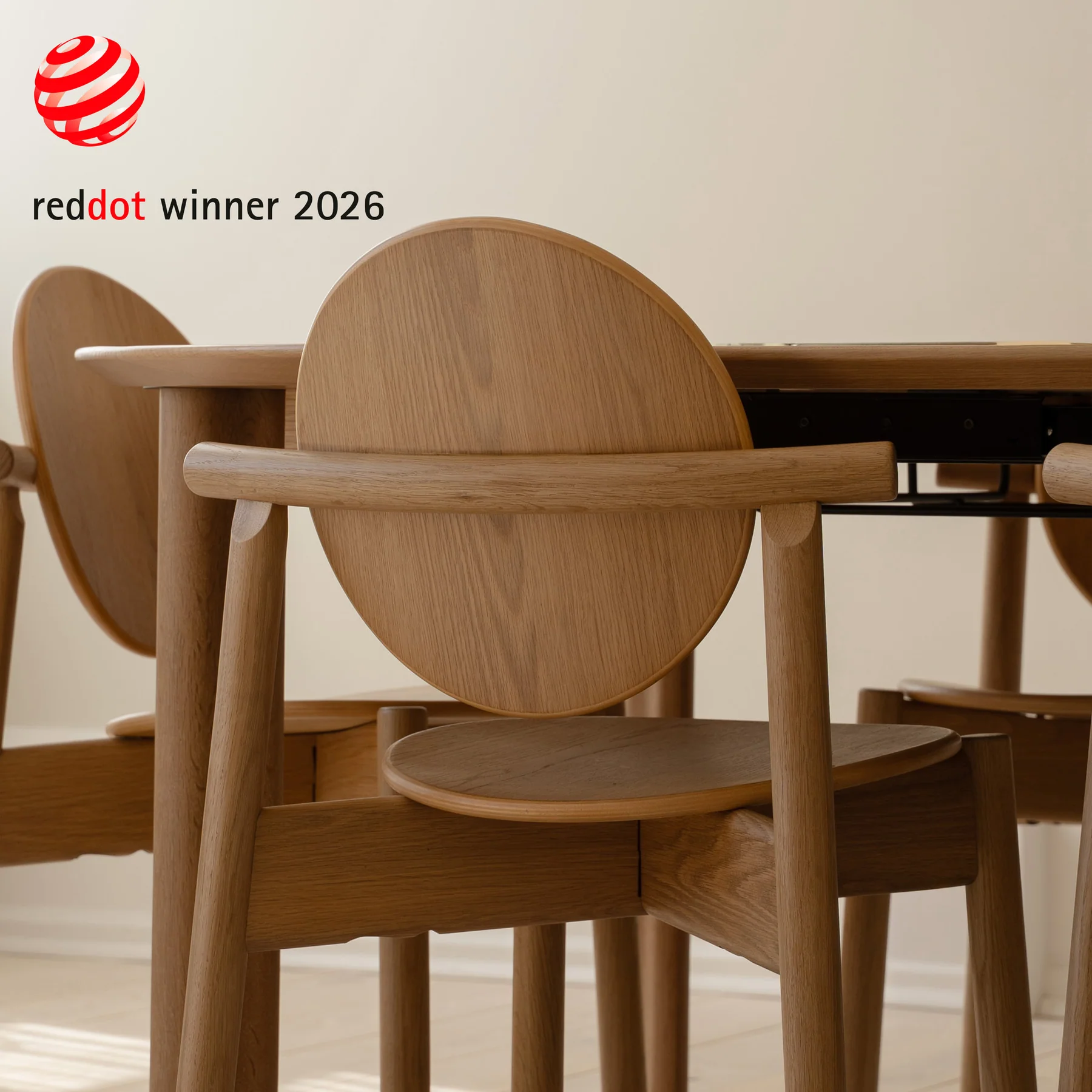 UMAGE lifestyle Heiko dining chair oak Comfort Circle with extension oak 5 RD cropped 1800x1800 UMAGE lifestyle Heiko dining chair oak Comfort Circle with extension oak 5 RD cropped 1800x1800