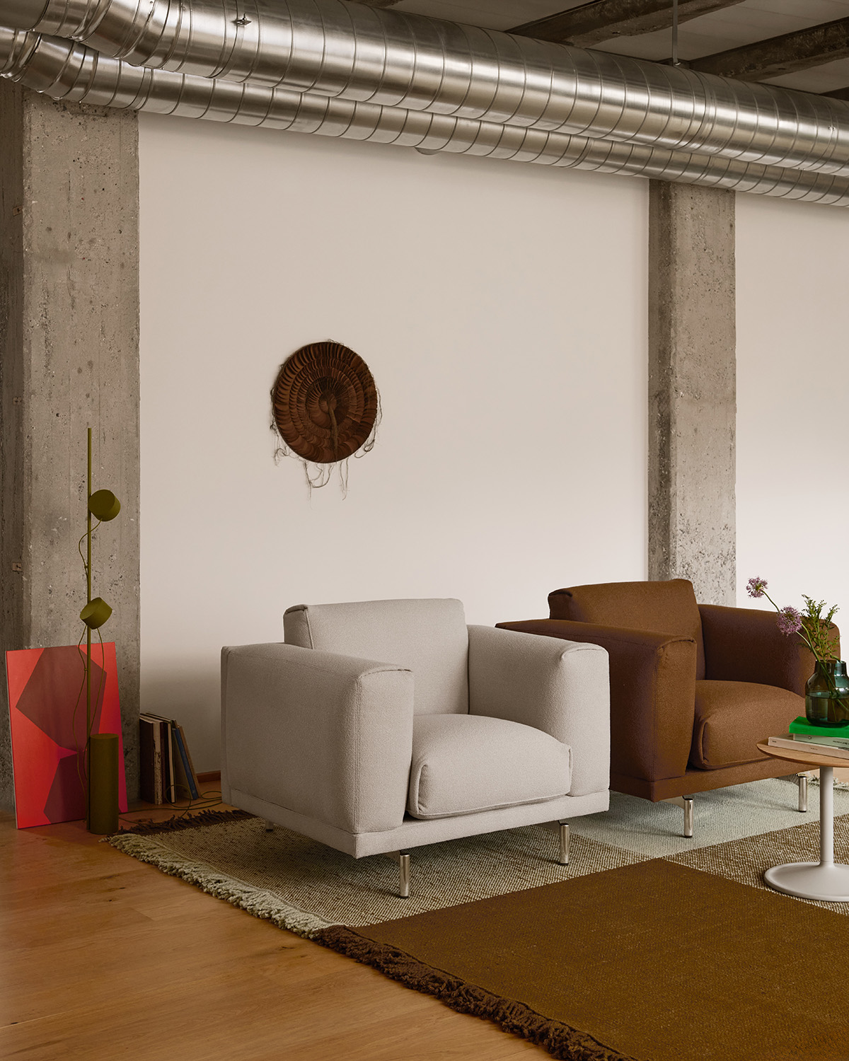 rest chair acca 121 acca 361 chrome verso rug pale green warm brown soft side oak grey post floor lamp high res