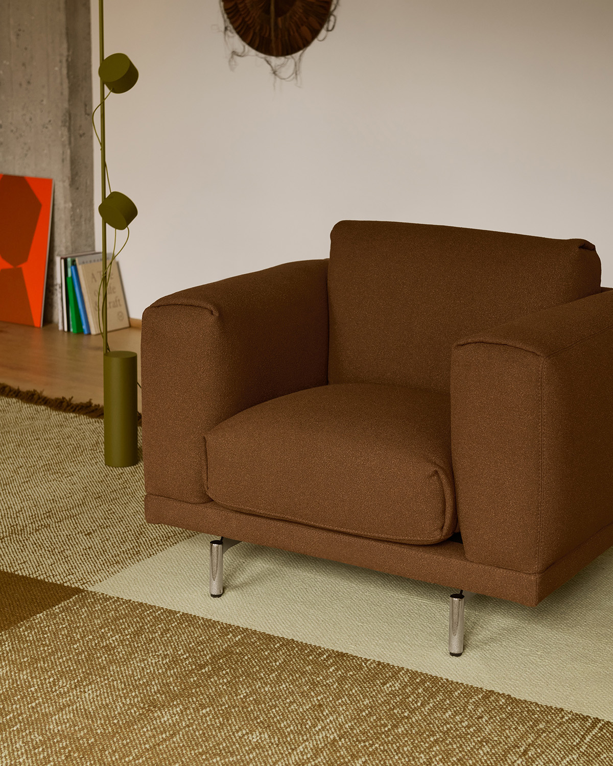 rest chair acca 361 chrome verso rug pale green warm brown post floor lamp brown green high res
