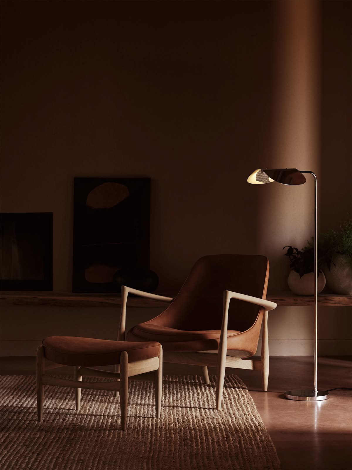 MENU LS Elizabeth Loung Chair Ottoman Wing Floor Lamp