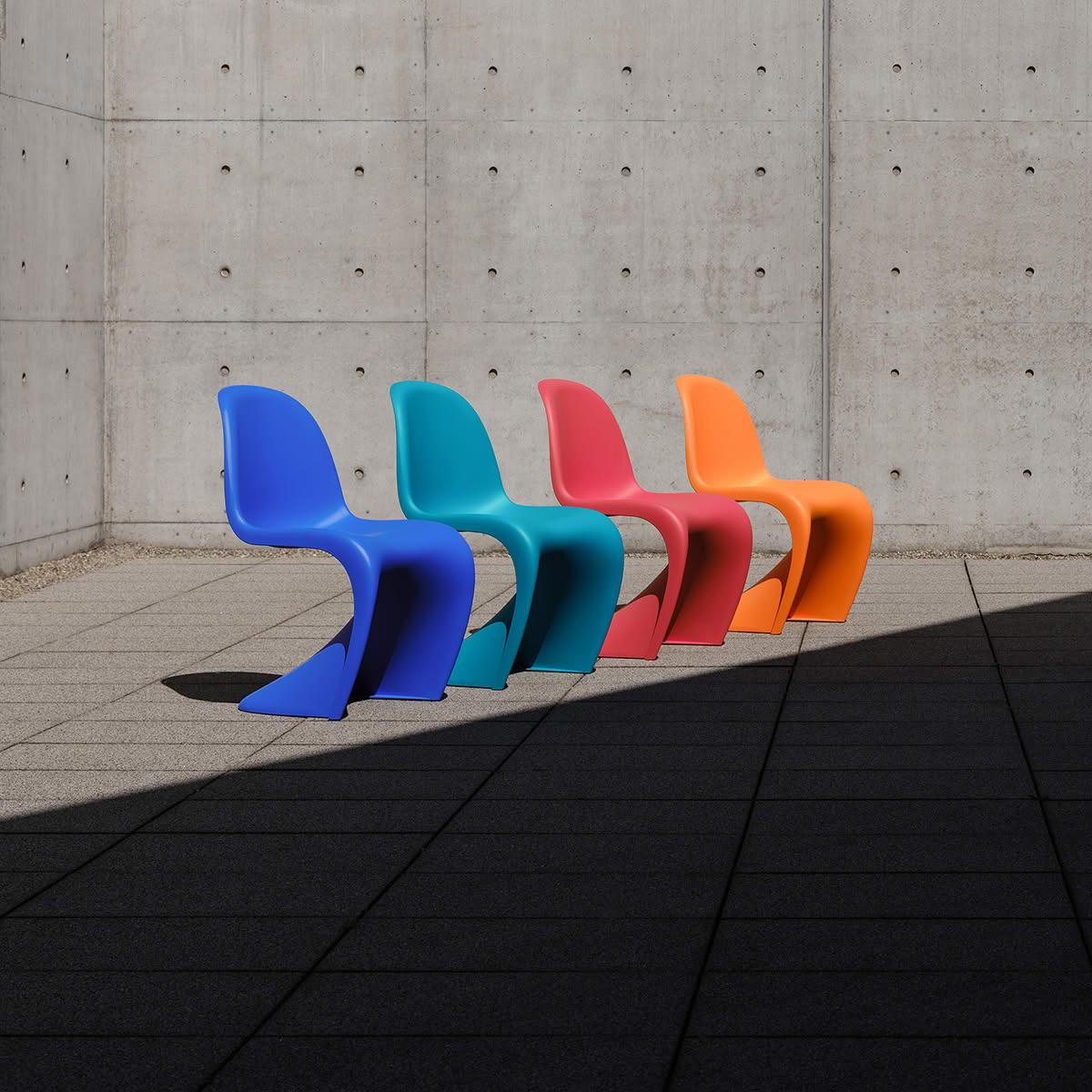 PantonChair LimitedEdition c Vitra ClemensPoloczek.png