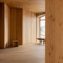 Wall and Ceiling Cladding Dinesen Showroom DK Office Kim Lenschow Photo Dinesen HIGH 5