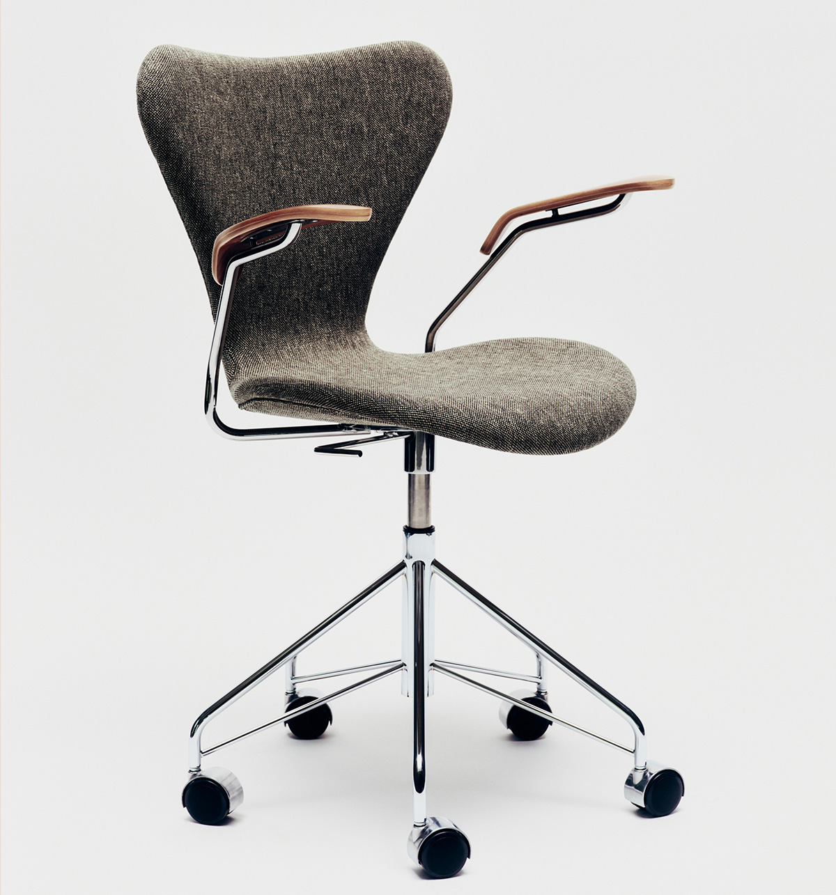 Series 7™ returns in a fully upholstered version with wooden