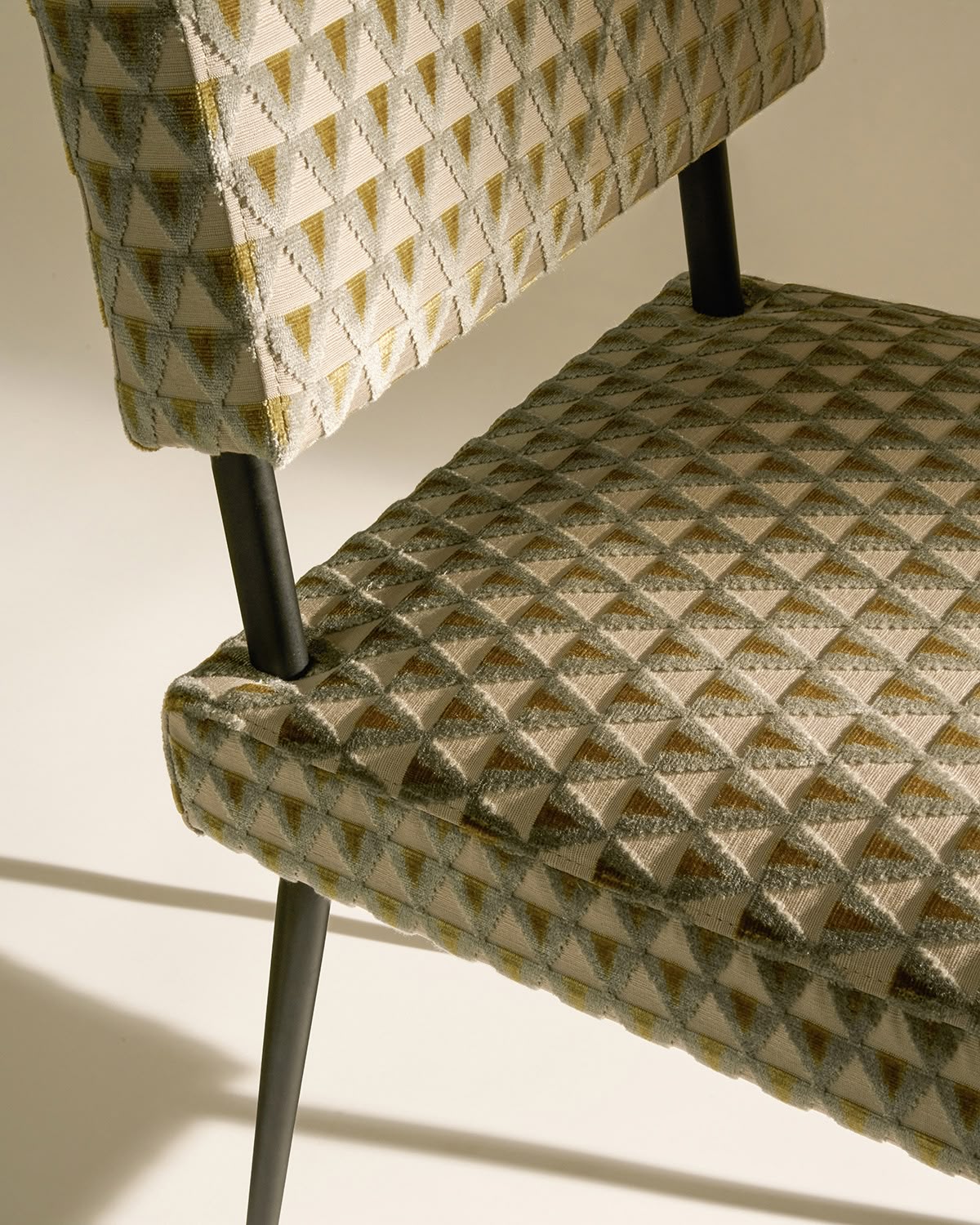 GUBI M ChairDiningChair Fall 2026 Campaign Soft Pack 06 GUBI M ChairDiningChair Fall 2026 Campaign Soft Pack 06
