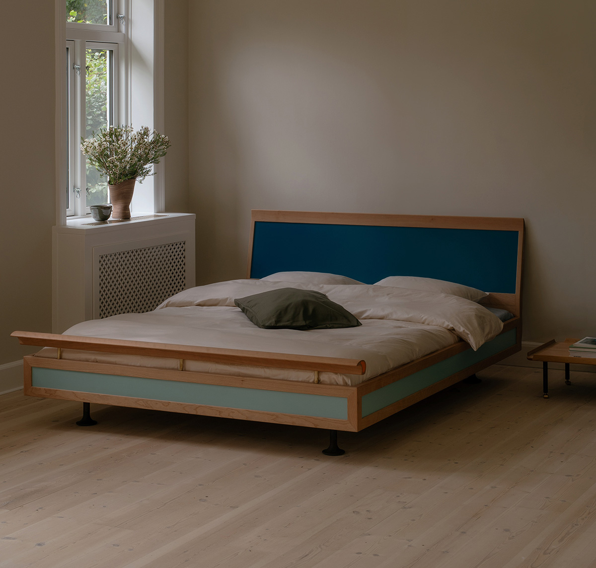 The Wilhelm Hansen Bed Cherry Wood 05 The Wilhelm Hansen Bed Cherry Wood 05