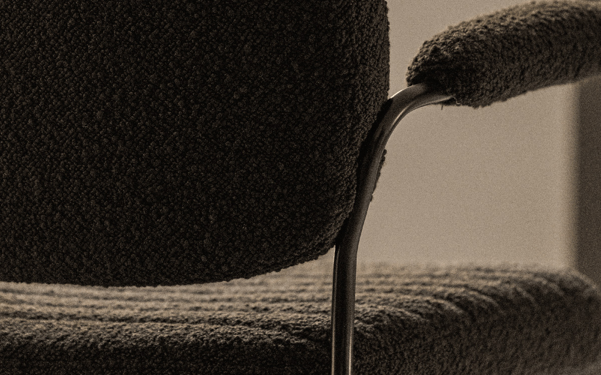 Fogia lifestyle image Flora Armchair Karakorum 006 RAL 9005 at Grung Engesvik 06